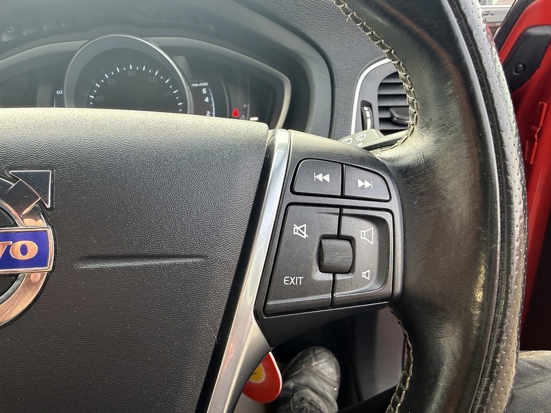 Used Volvo V40 2016 for sale - 77234477: Photo 21