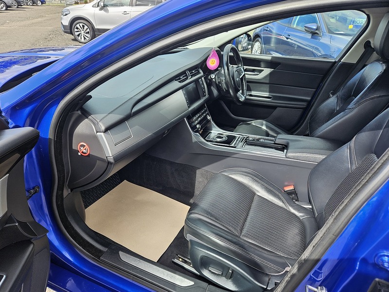 Used Jaguar XF 2018 for sale - 76216503: Photo 10