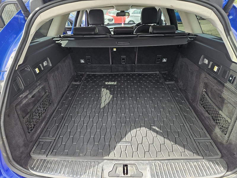 Used Jaguar XF 2018 for sale - 76216503: Photo 15