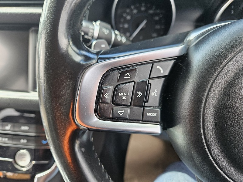 Used Jaguar XF 2018 for sale - 76216503: Photo 21