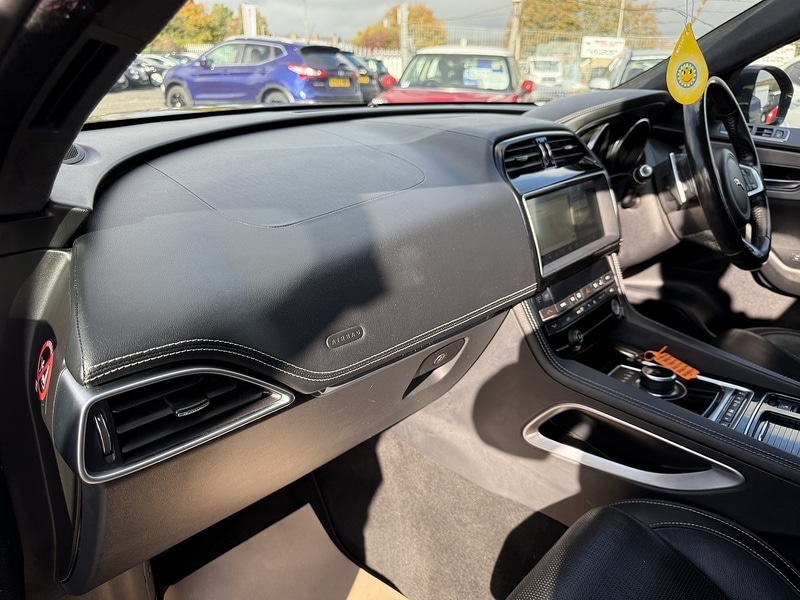 Used Jaguar F-Pace 2018 for sale - 76274484: Photo 20
