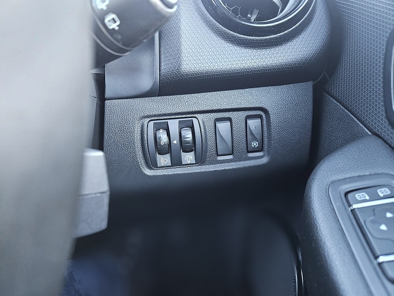 Used Renault Clio 2018 for sale - 76821286: Photo 21