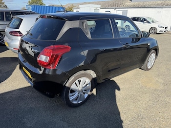 Used Suzuki Swift 2017 for sale - 76189222: Photo