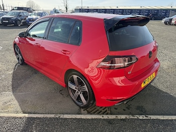 Used Volkswagen Golf 2015 for sale - 77953429: Photo
