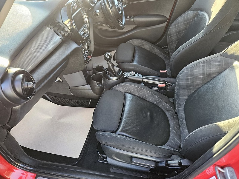 Used MINI Hatch 2018 for sale - 76570673: Photo 9