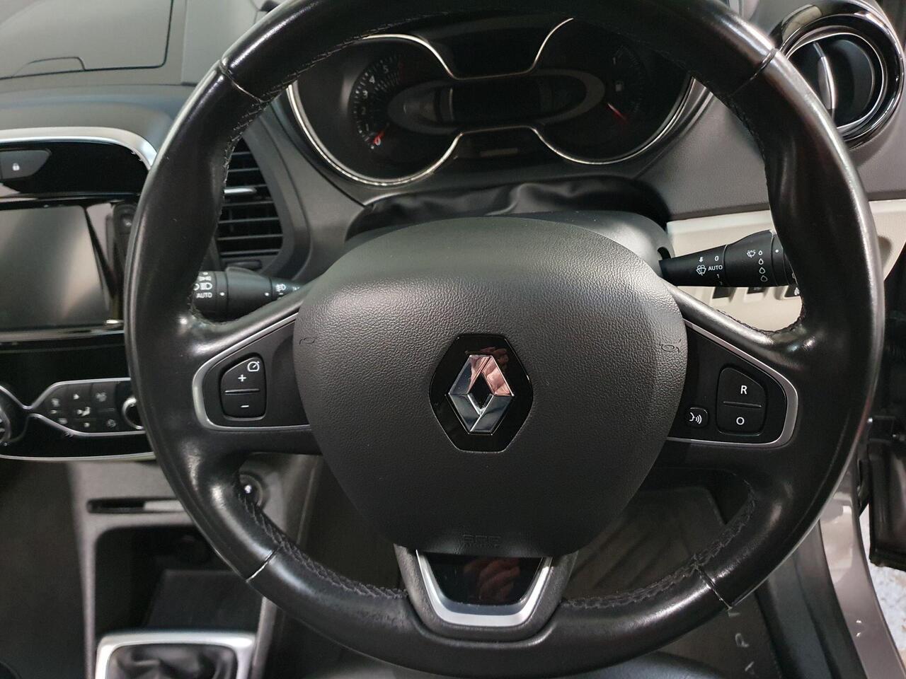 Used Renault Captur 2019 for sale - 77607934: Photo 30