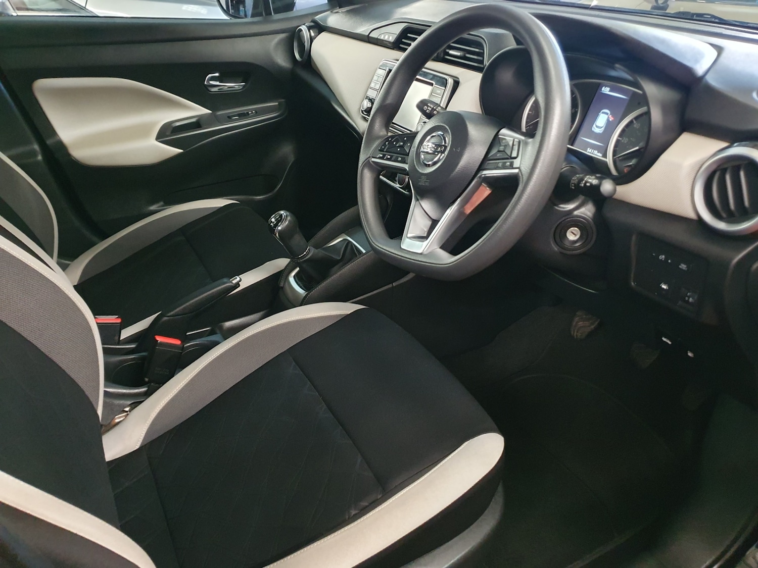 Used Nissan Micra 2017 for sale - 76780436: Photo 15