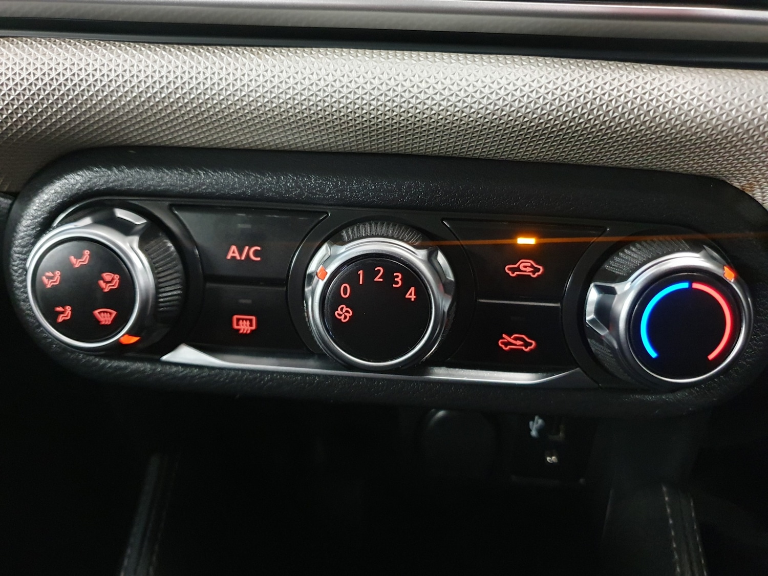 Used Nissan Micra 2017 for sale - 76780436: Photo 27