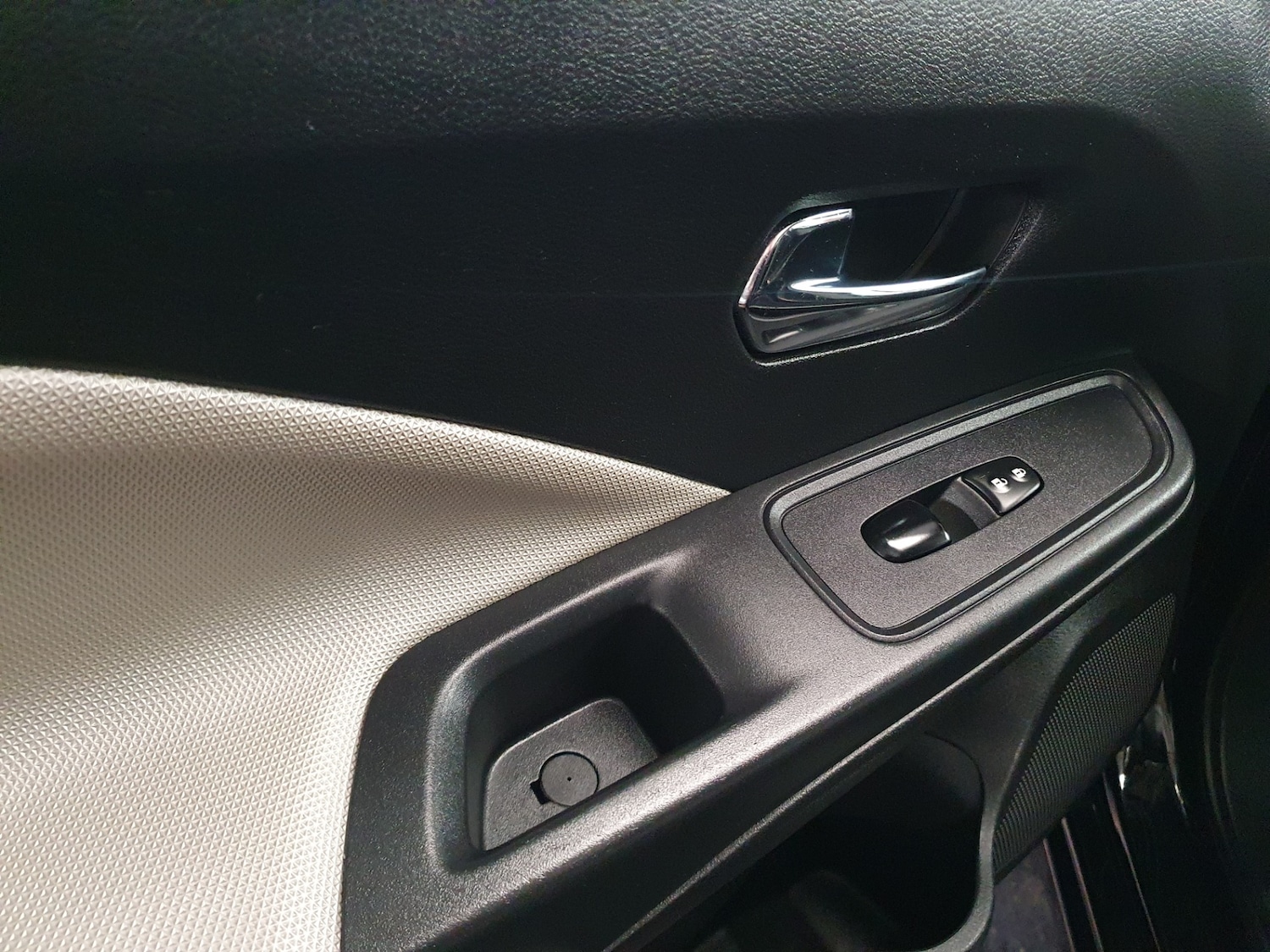 Used Nissan Micra 2017 for sale - 76780436: Photo 33