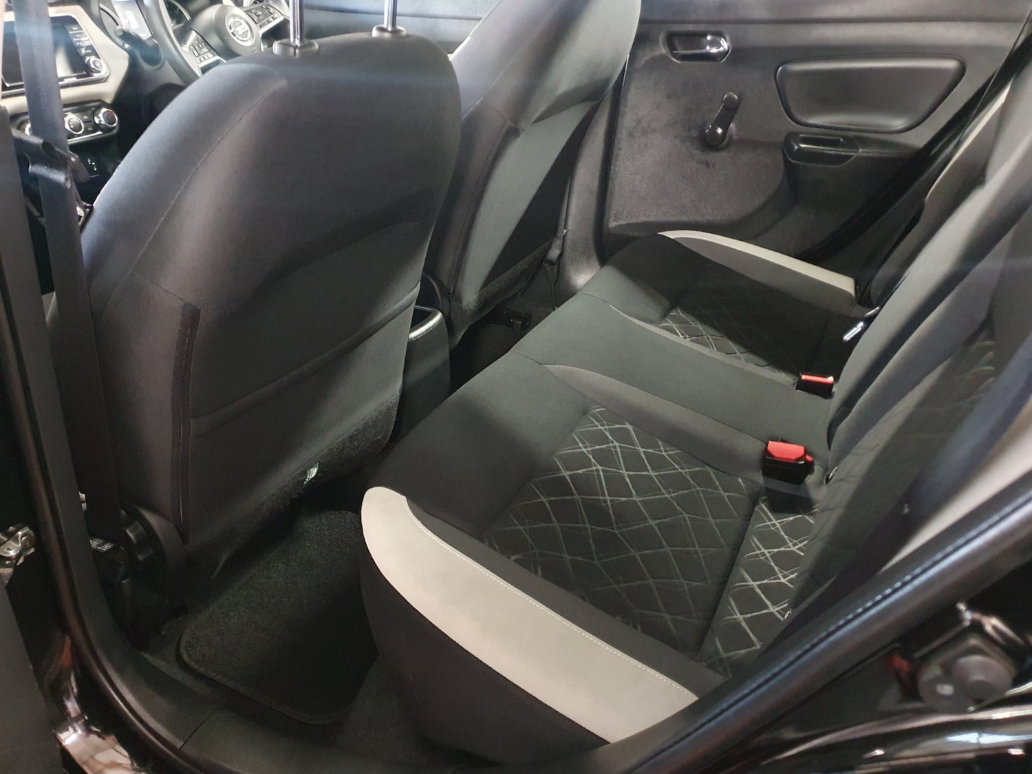 Used Nissan Micra 2017 for sale - 76780436: Photo 40