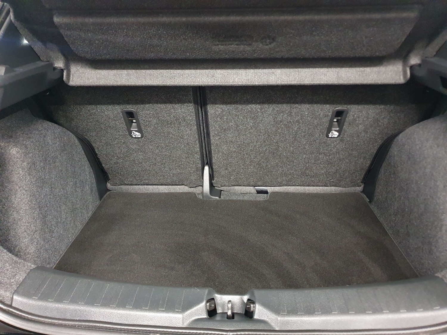 Used Nissan Micra 2017 for sale - 76780436: Photo 51