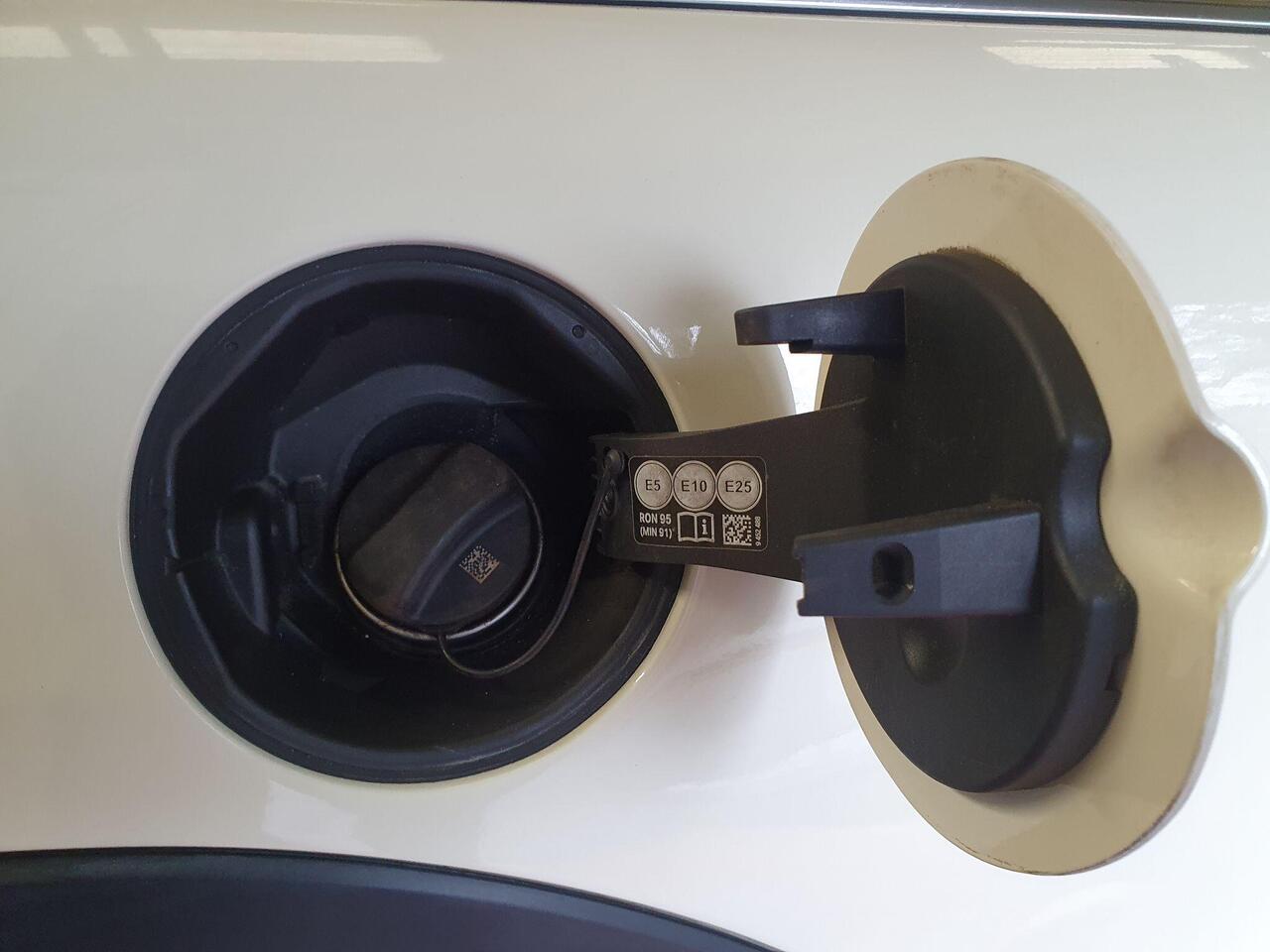 Used MINI Convertible 2019 for sale - 77607931: Photo 73