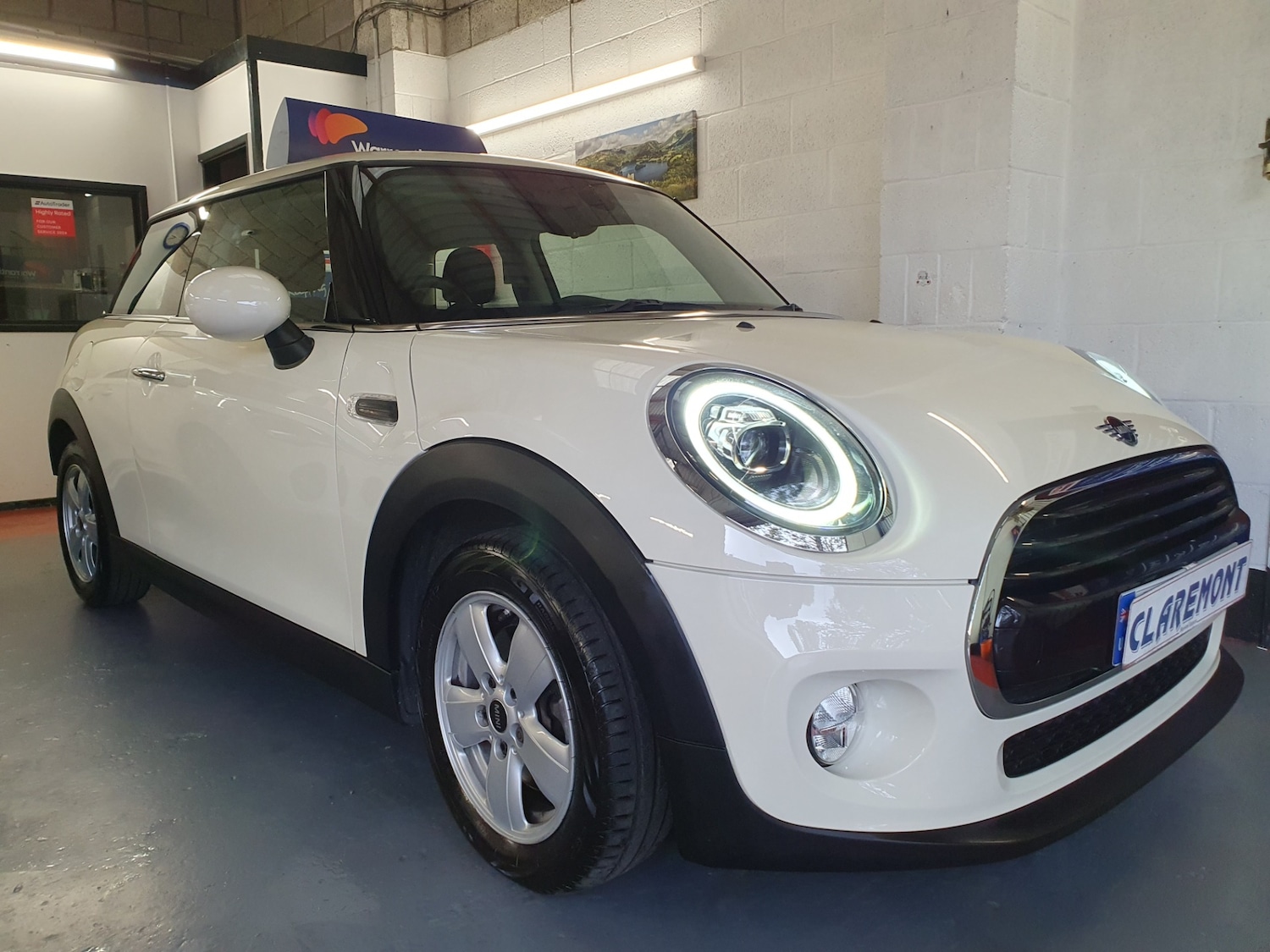 Used MINI Hatch 2018 for sale - 76785294: Photo 1