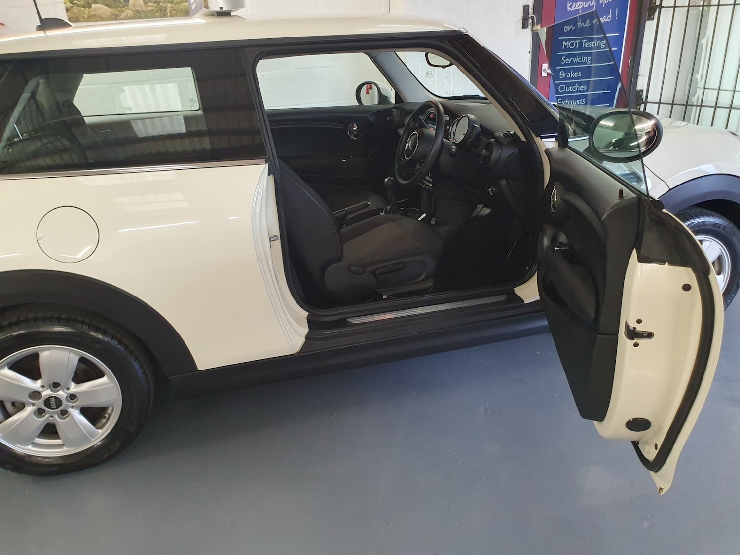 Used MINI Hatch 2018 for sale - 76785294: Photo 25