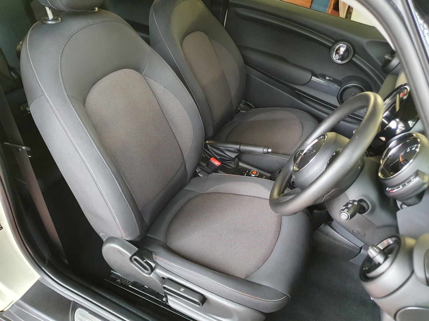 Used MINI Hatch 2018 for sale - 76785294: Photo 27