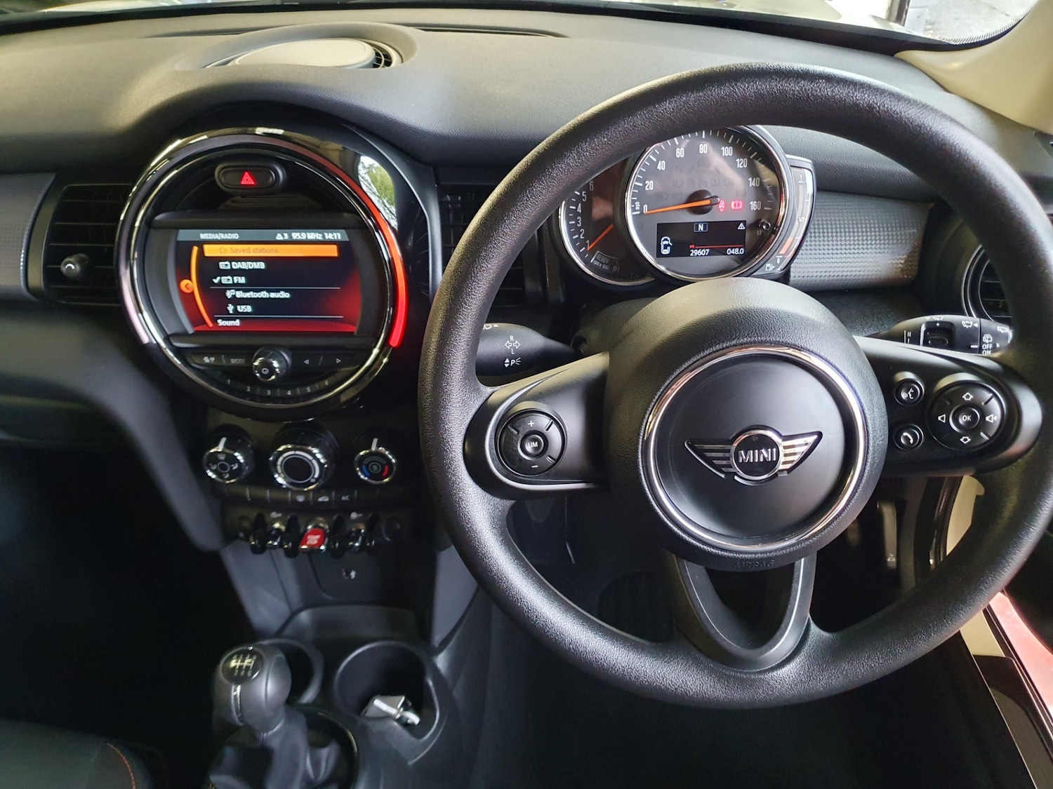 Used MINI Hatch 2018 for sale - 76785294: Photo 31