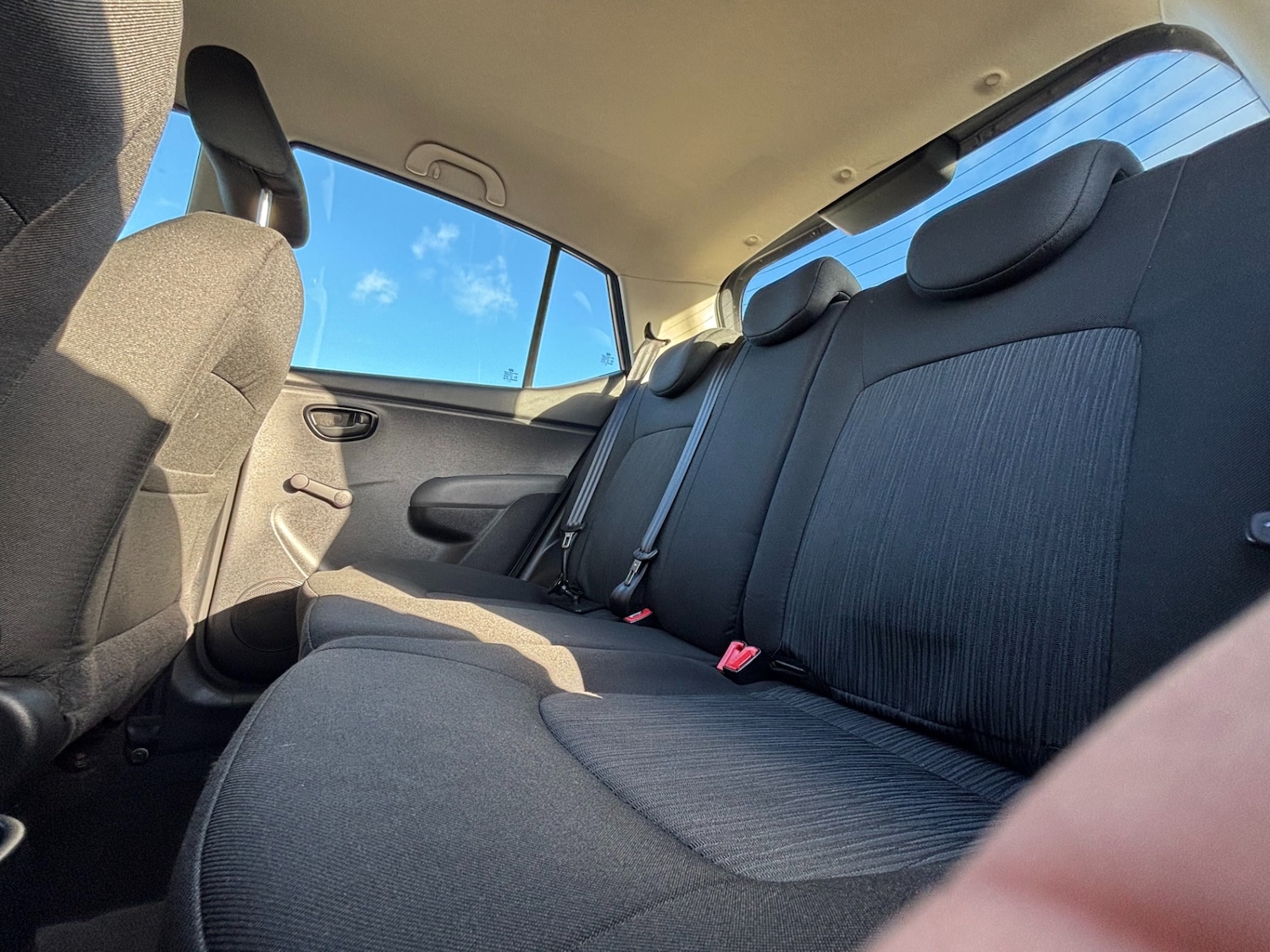 Used Hyundai i10 2012 for sale - 76630428: Photo 10