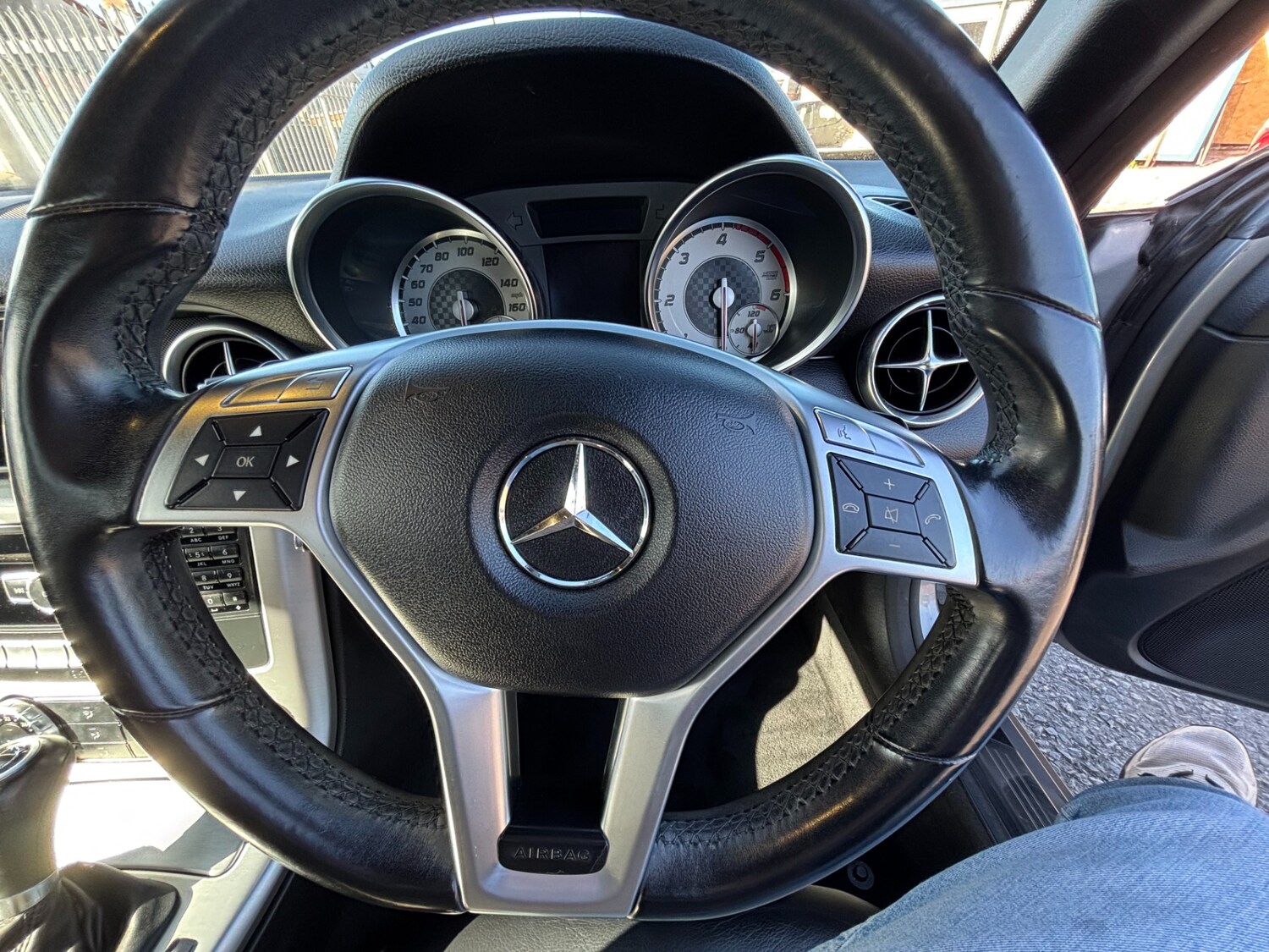 Used Mercedes-Benz SLK 2012 for sale - 76252812: Photo 18