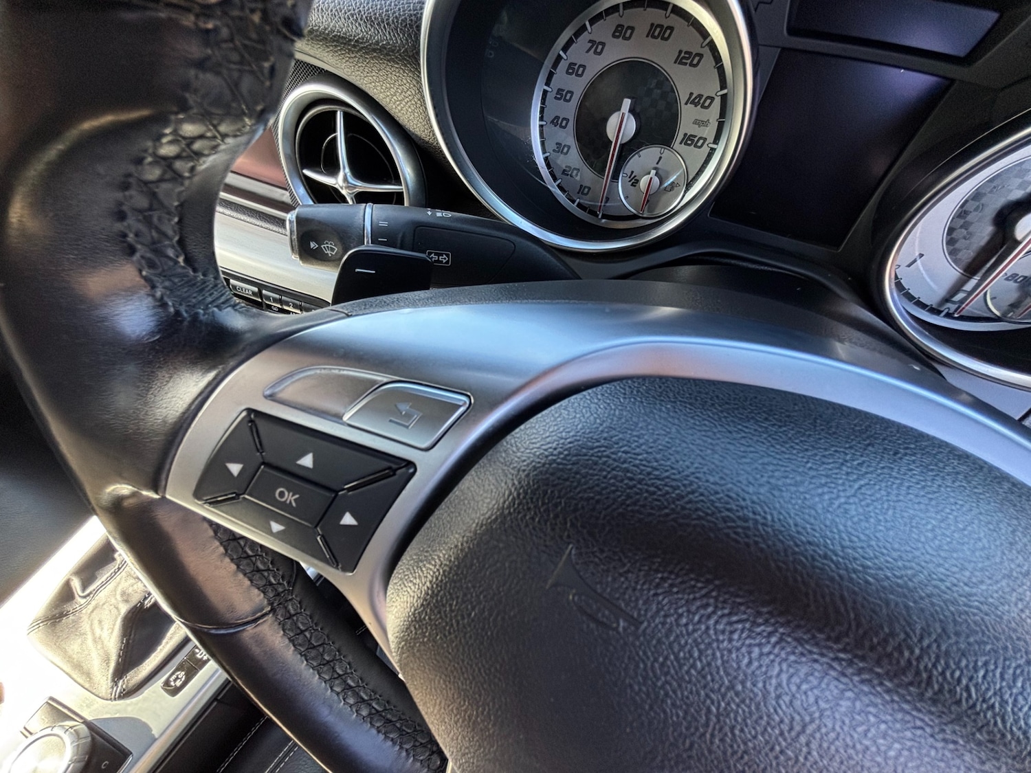 Used Mercedes-Benz SLK 2012 for sale - 76252812: Photo 19