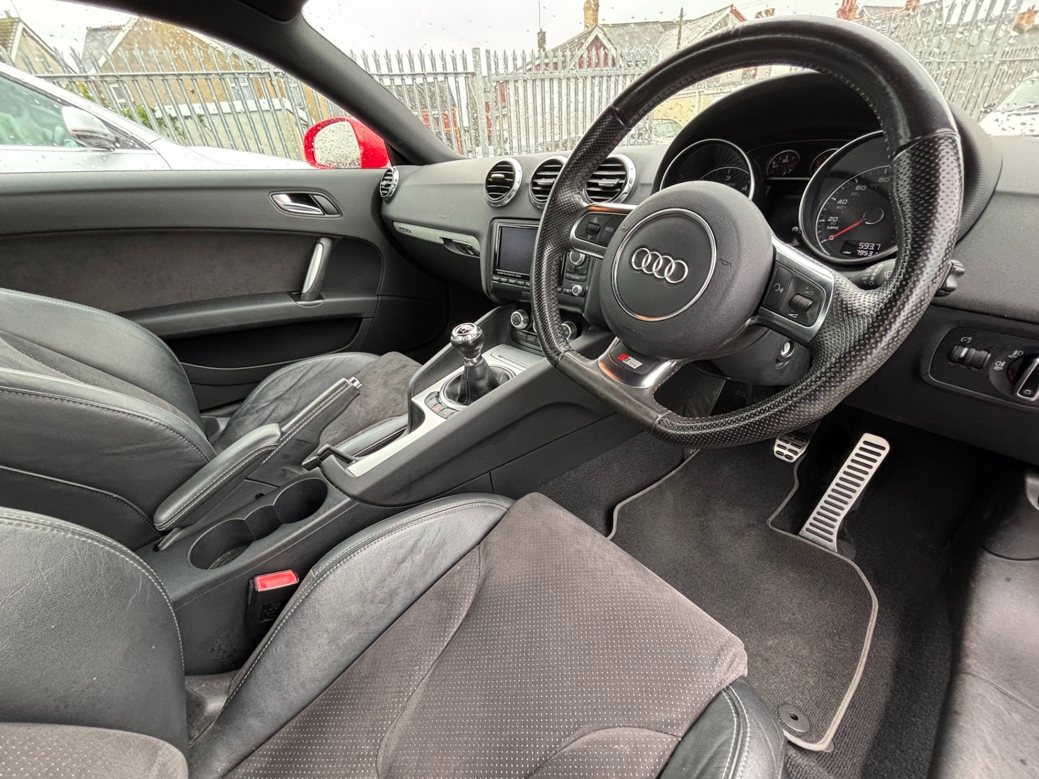 Used Audi TT 2011 for sale - 77759492: Photo 5