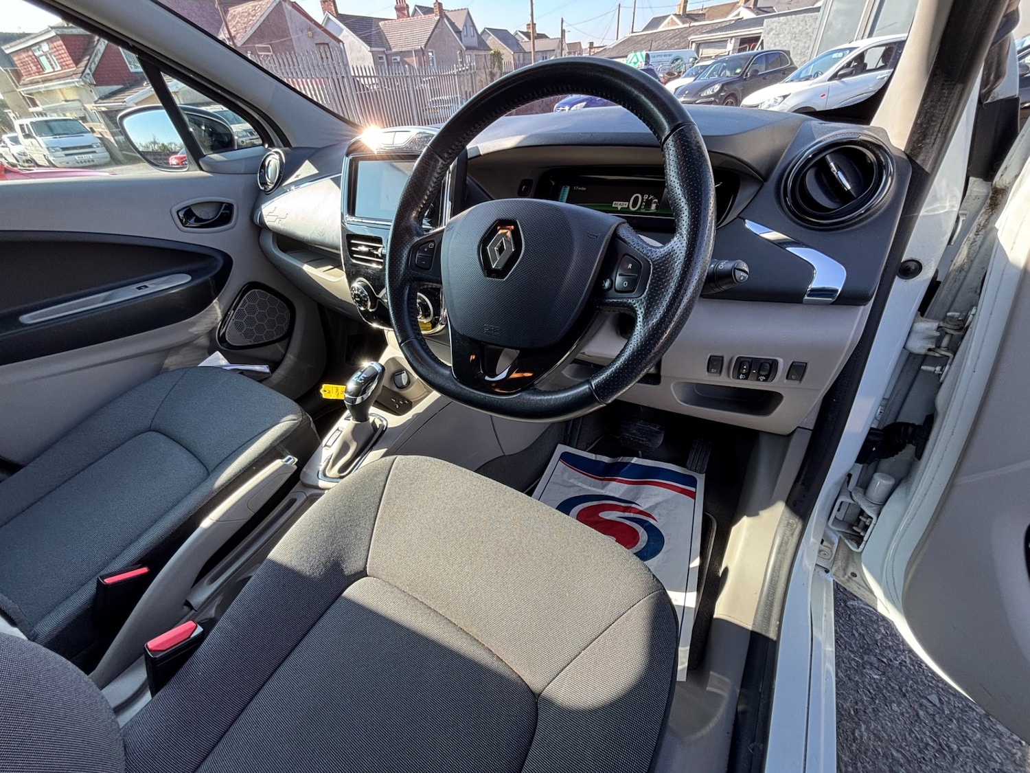 Used Renault Zoe 2015 for sale - 77750260: Photo 17