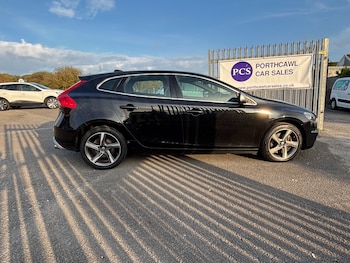 Used Volvo V40 2015 for sale - 76252685: Photo 2