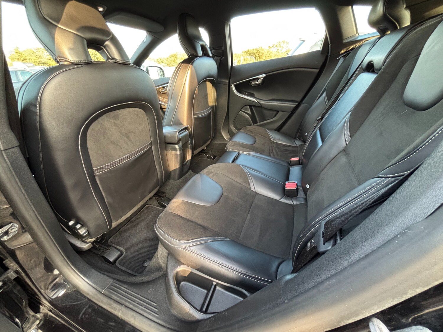 Used Volvo V40 2015 for sale - 76252685: Photo 8