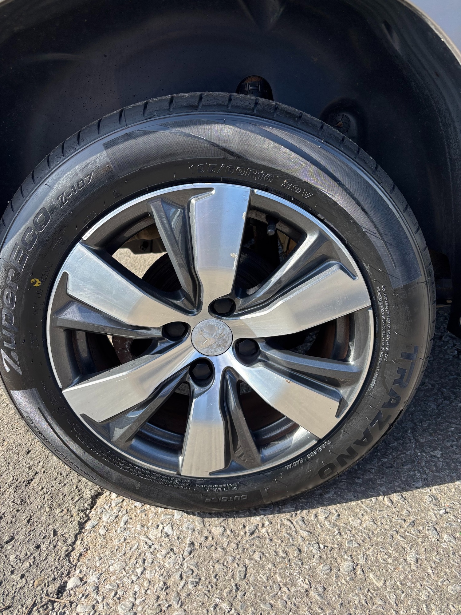 Used Peugeot 2008 2015 for sale - 76252602: Photo 21