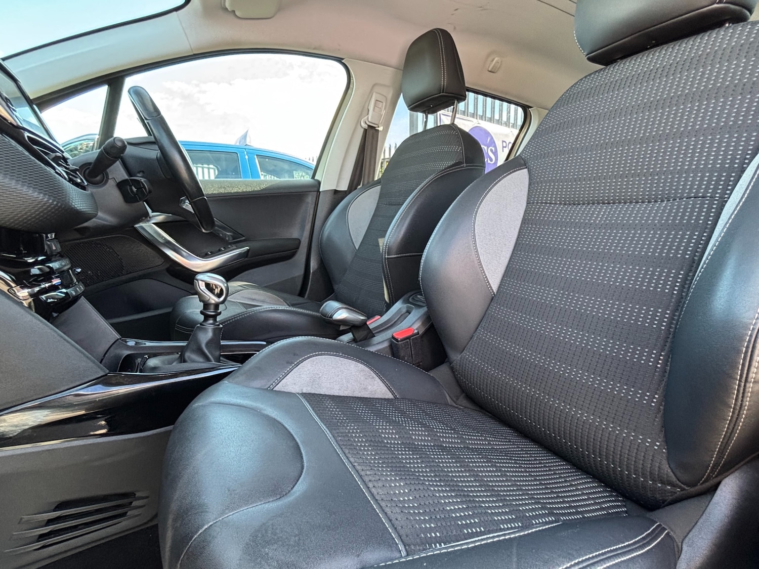Used Peugeot 2008 2015 for sale - 76252602: Photo 7