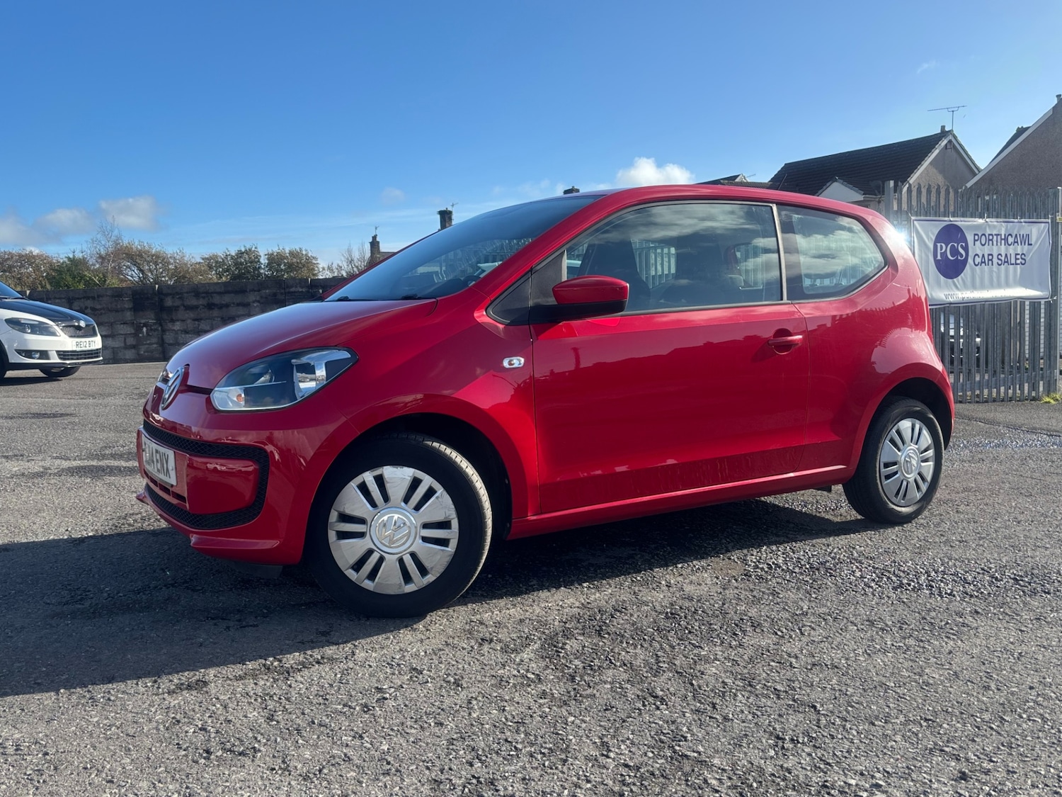 Used Volkswagen up! 2014 for sale - 76358246: Photo 2