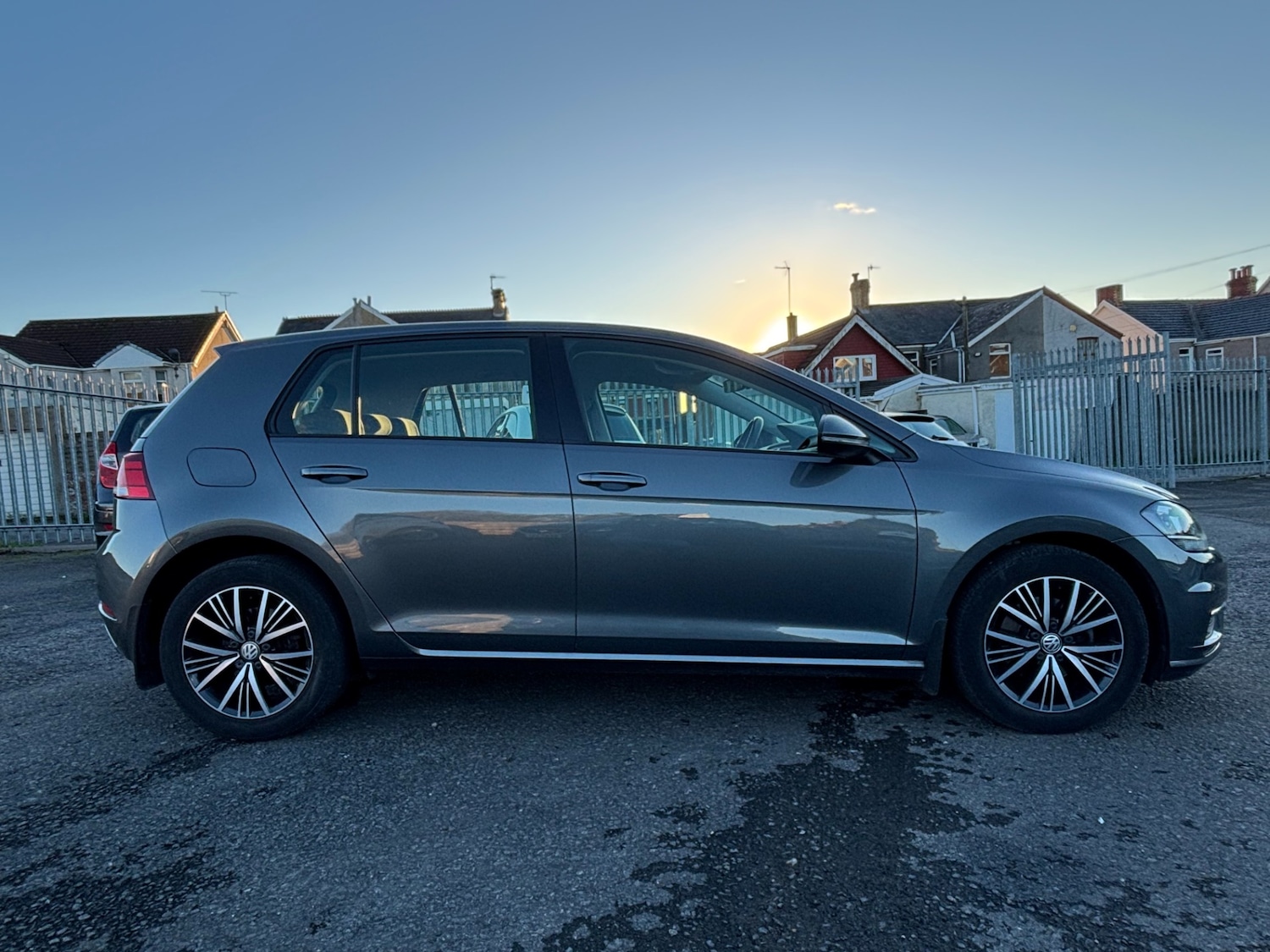 Used Volkswagen Golf 2017 for sale - 76681820: Photo 24