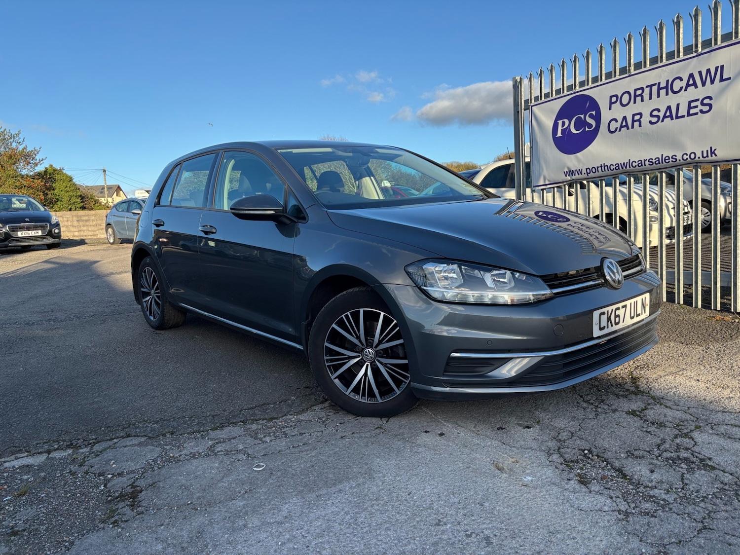 Used Volkswagen Golf 2017 for sale - 76681820: Photo 4
