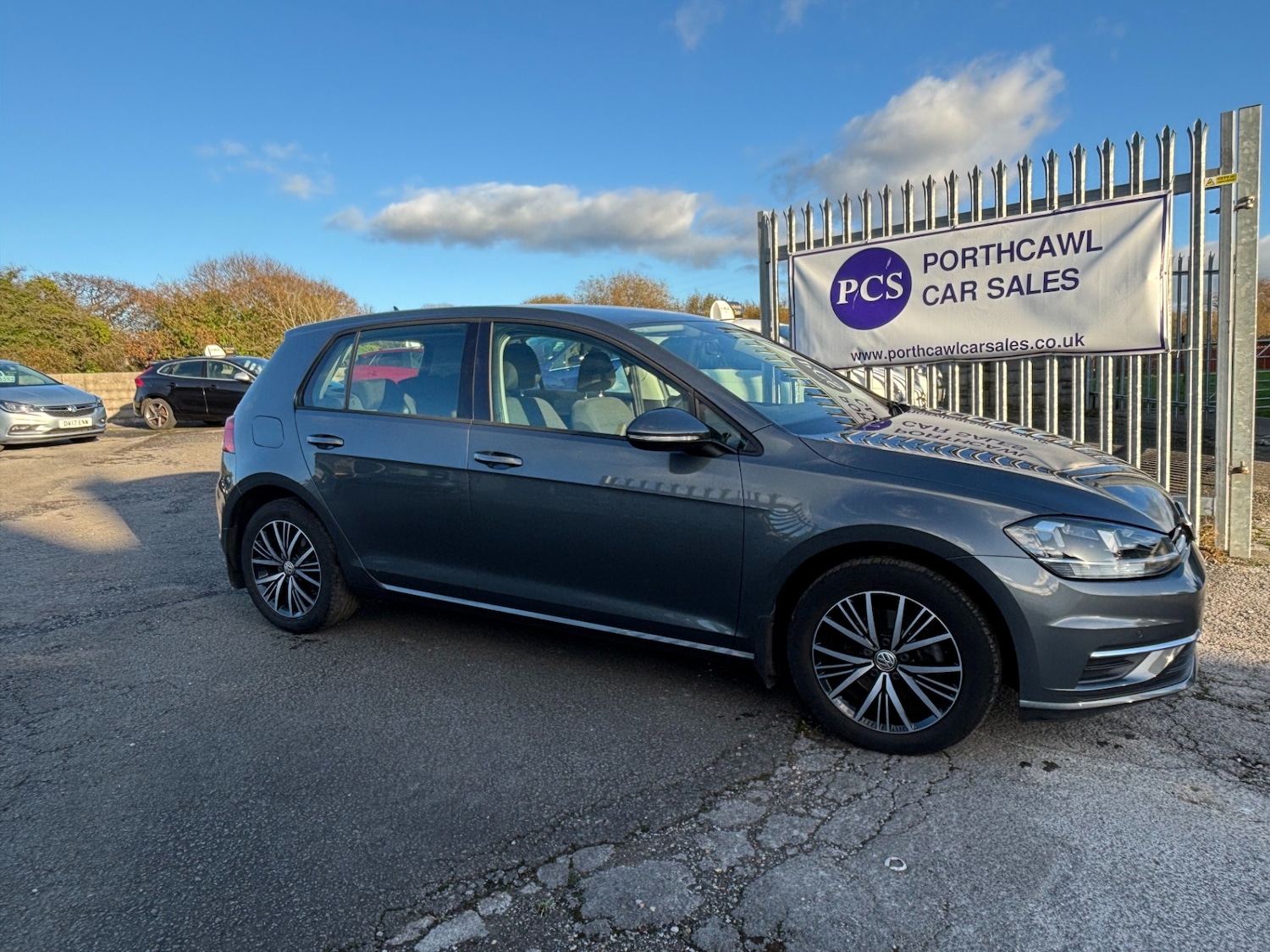 Used Volkswagen Golf 2017 for sale - 76681820: Photo 5