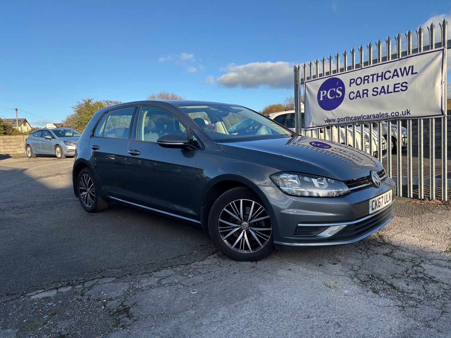 Used Volkswagen Golf 2017 for sale - 76681820: Photo 9