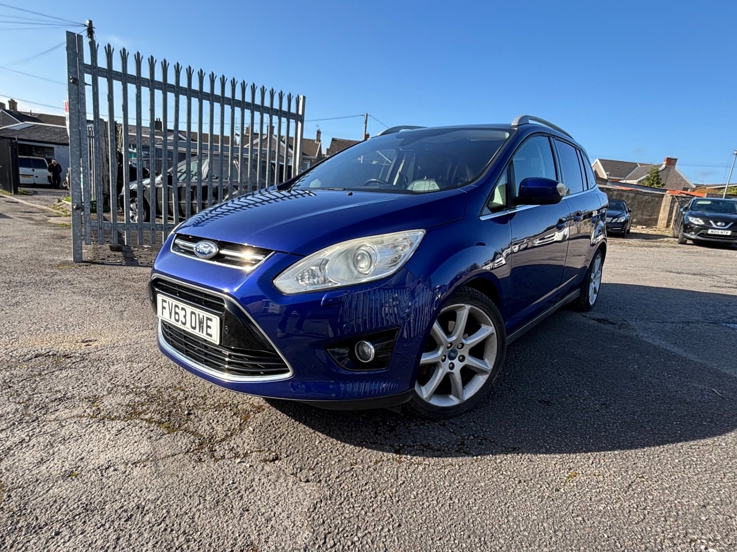 Used Ford Grand C-Max 2014 for sale - 77920594: Photo 2