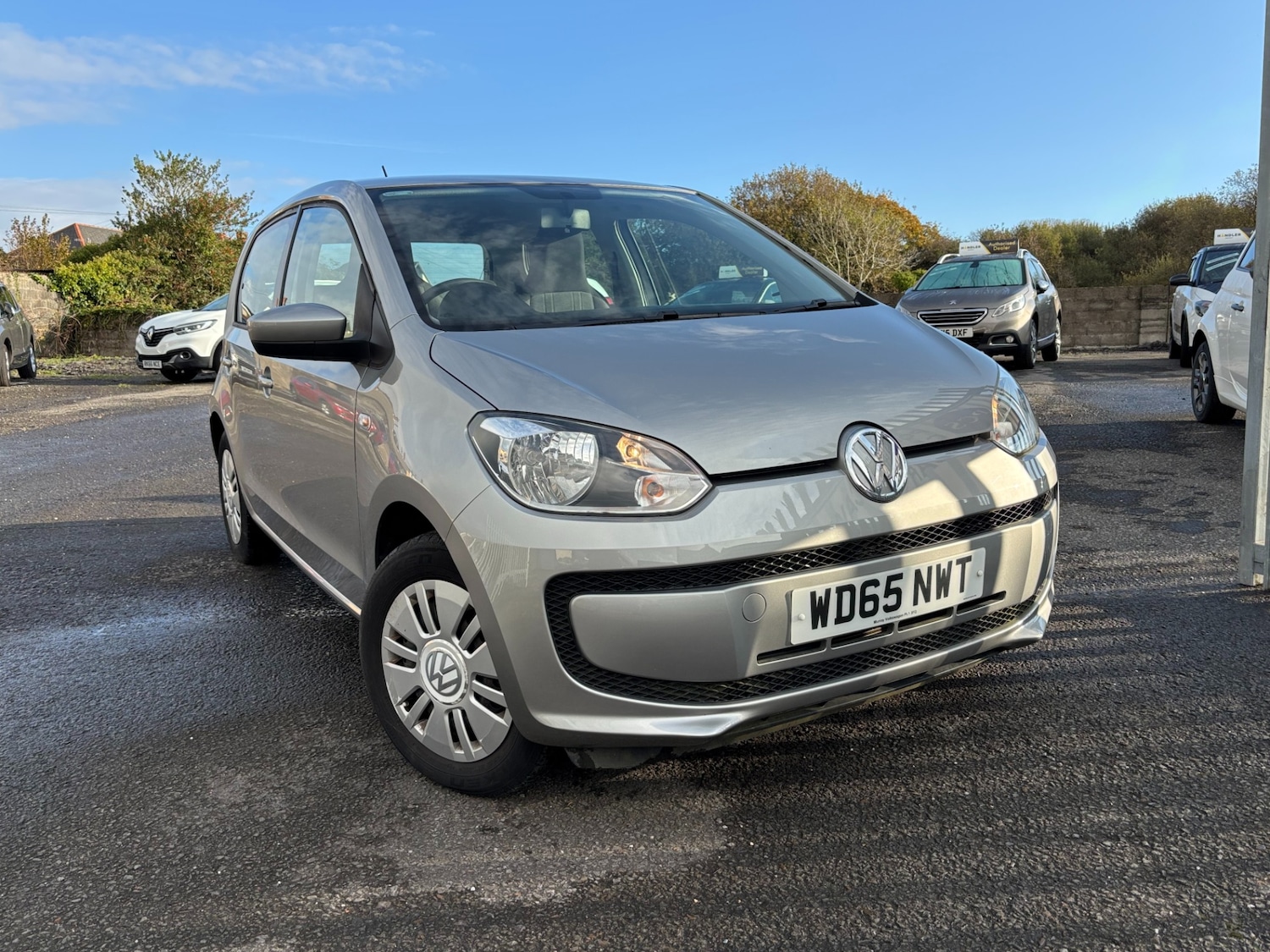 Used Volkswagen up! 2015 for sale - 76352678: Photo 2