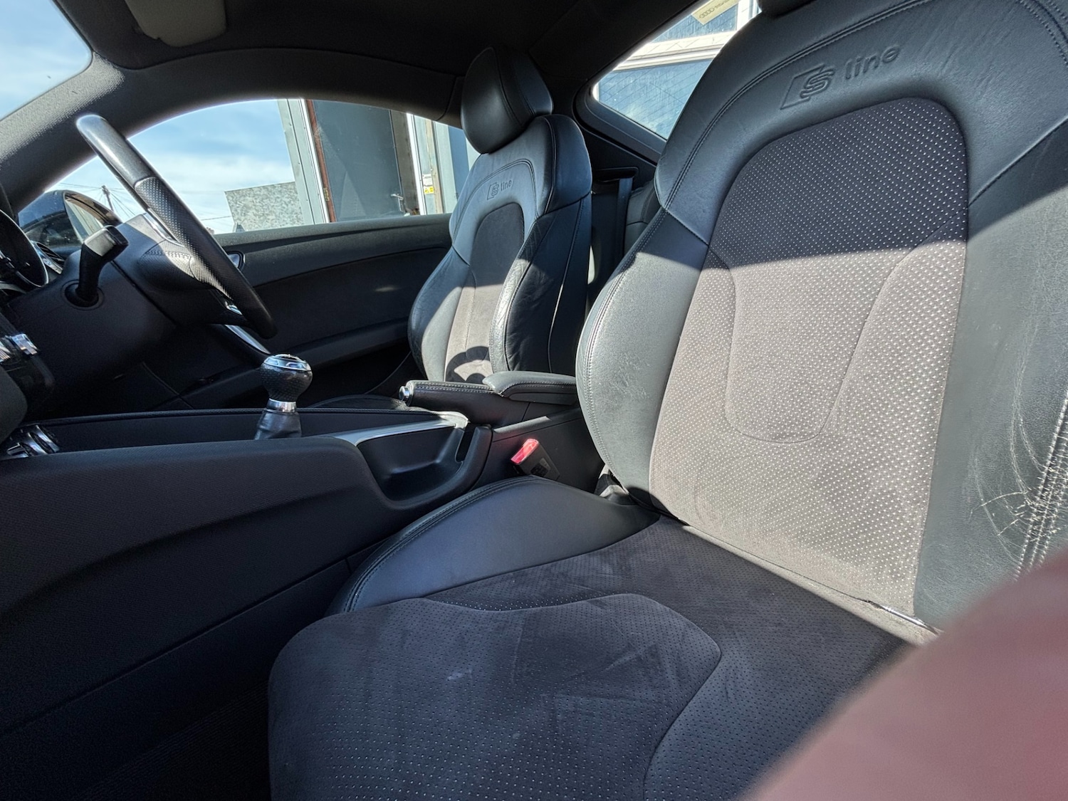 Used Audi TT 2010 for sale - 77934525: Photo 12