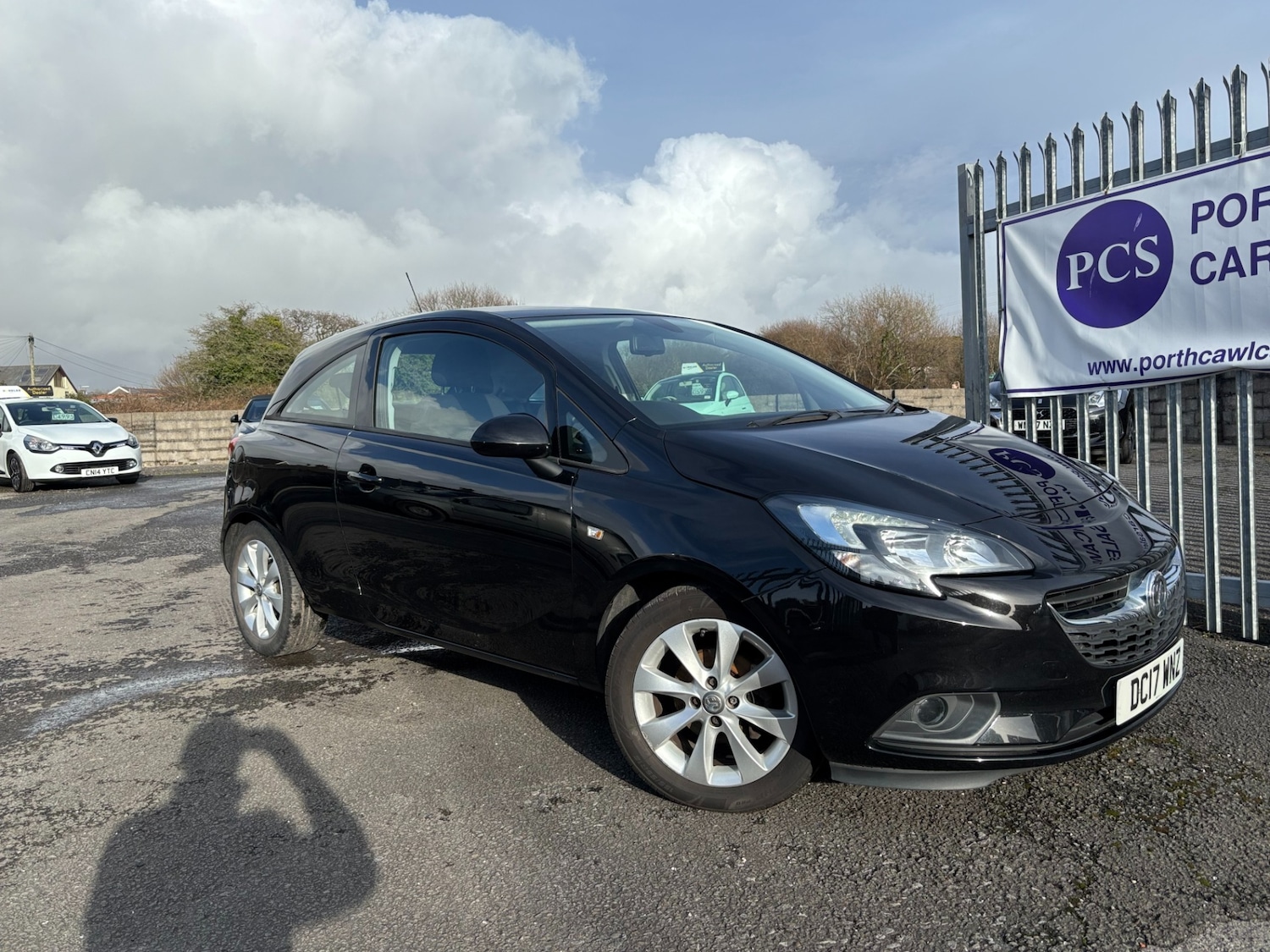 Used Vauxhall Corsa 2017 for sale - 77536244: Photo 2