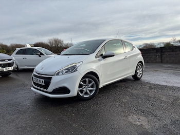 Used Peugeot 208 2016 for sale - 77205757: Photo