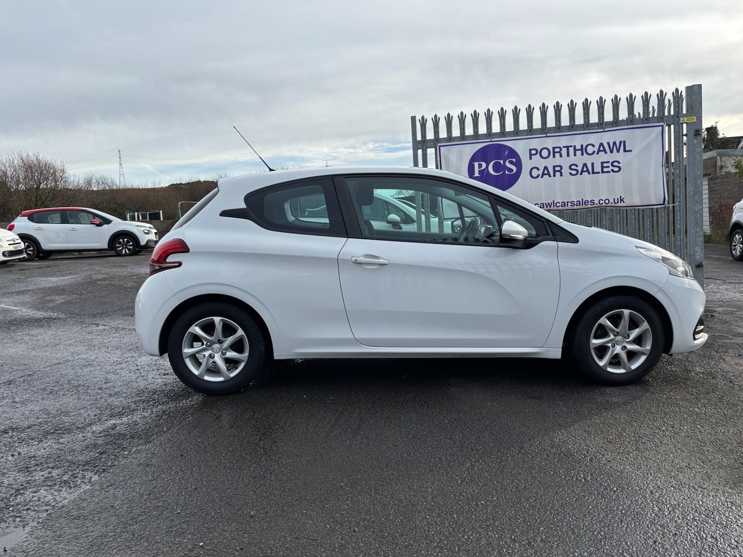 Used Peugeot 208 2016 for sale - 77205757: Photo 6