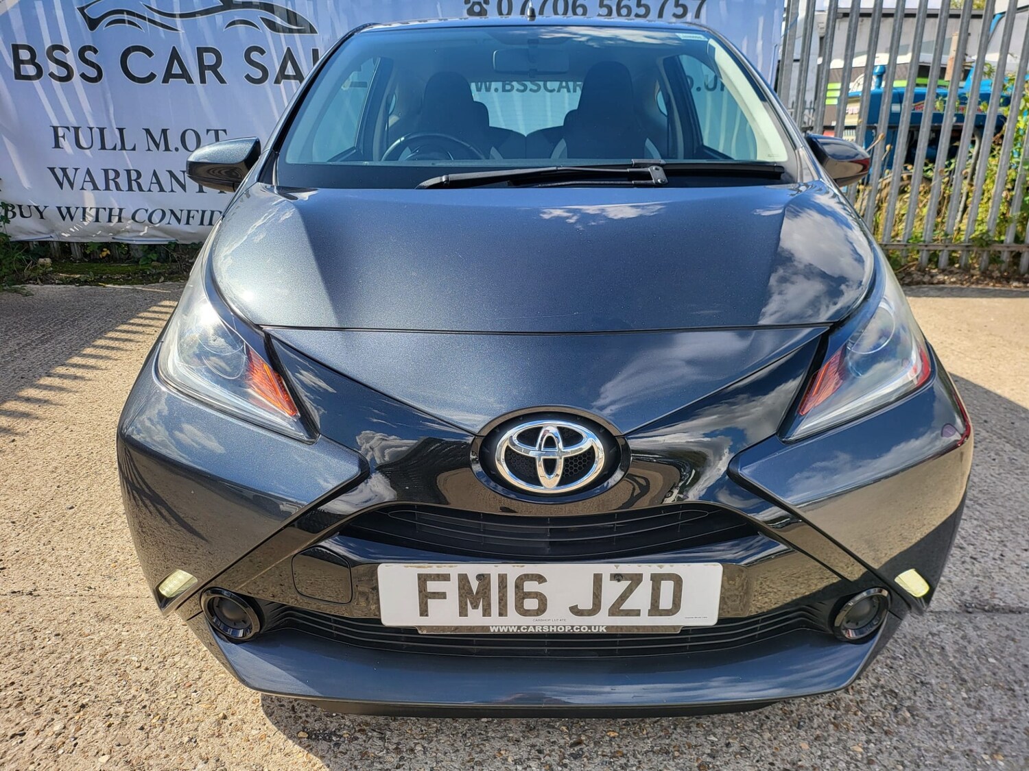 Used Toyota AYGO 2016 for sale - 76940516: Photo 23