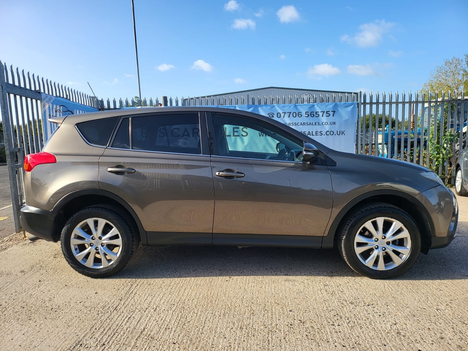 Used Toyota RAV4 2013 for sale - 77446228: Photo 3