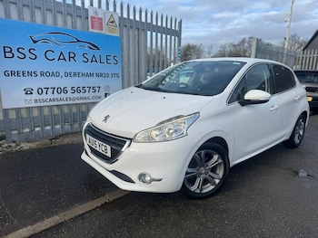 Used Peugeot 208 2015 for sale - 78476910: Photo