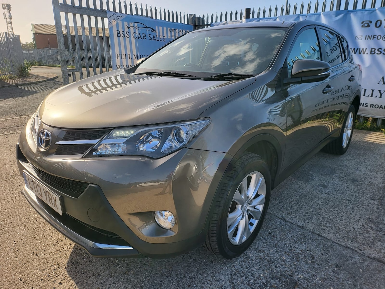 Used Toyota RAV4 2013 for sale - 77002275: Photo 2