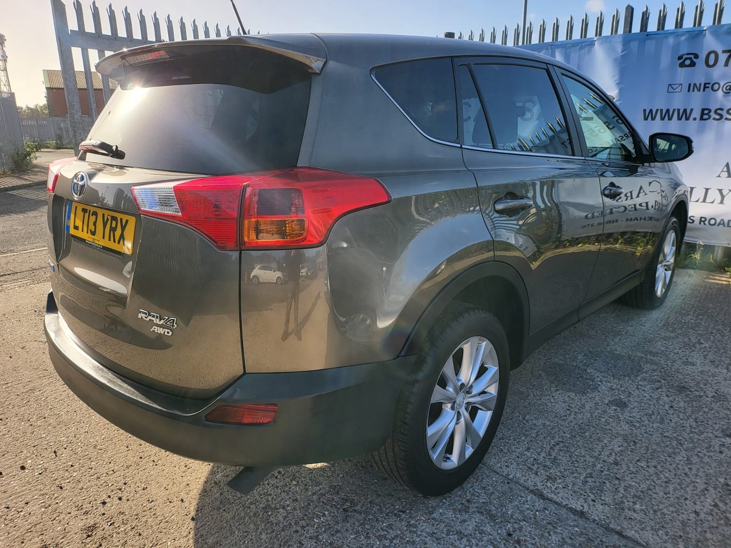 Used Toyota RAV4 2013 for sale - 77002275: Photo 24