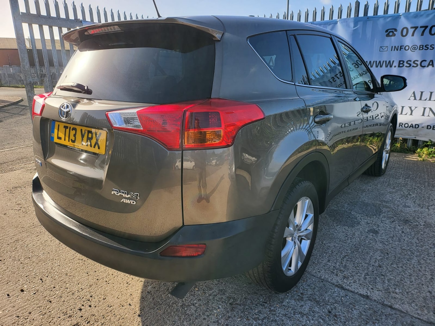 Used Toyota RAV4 2013 for sale - 77002275: Photo 5