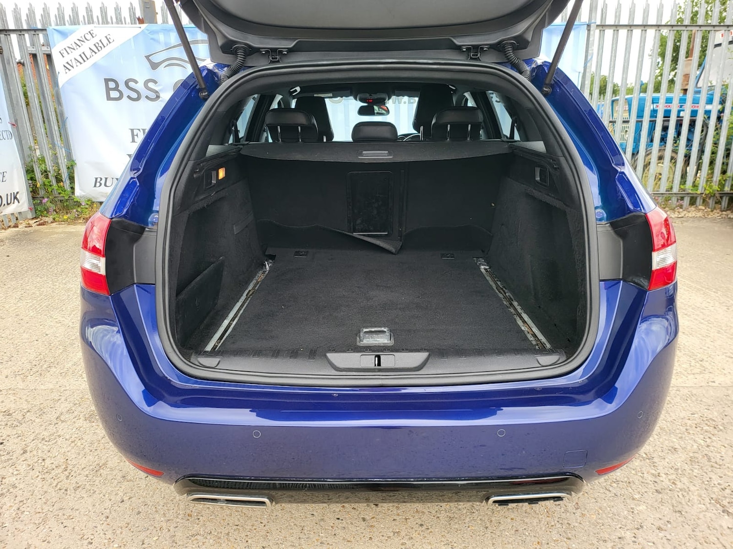 Used Peugeot 308 2015 for sale - 76531244: Photo 10