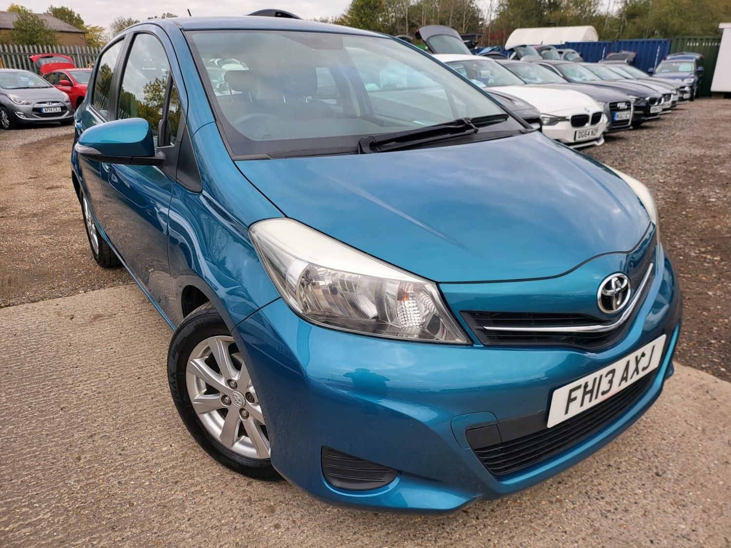 Used Toyota Yaris 2013 for sale - 76566481: Photo 1
