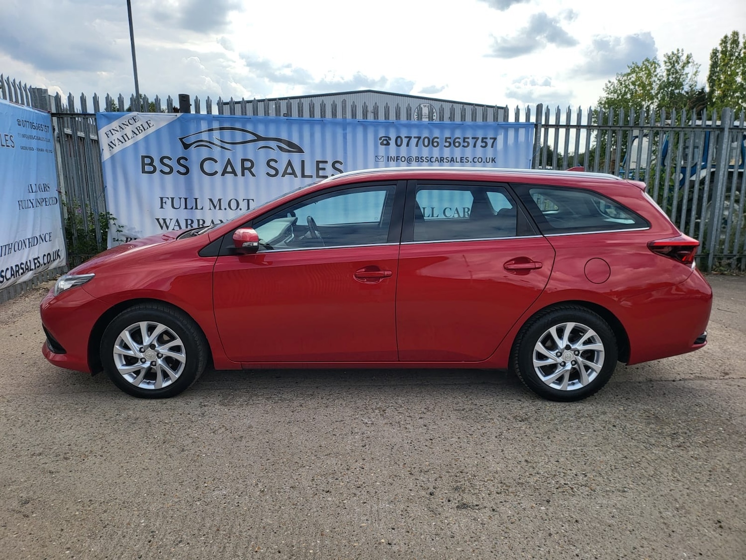 Used Toyota Auris 2015 for sale - 76908135: Photo 4