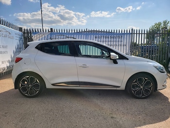 Used Renault Clio 2019 for sale - 76534086: Photo